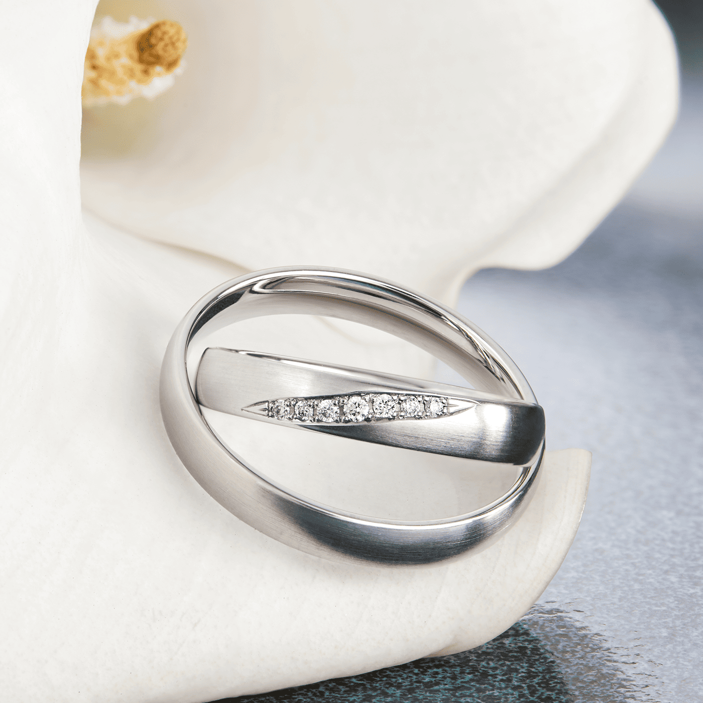 Trauring zus. ca. 0,04 ct. 600er Platin Split Trauring zus. ca. 0,04 ct. 600er Platin Split