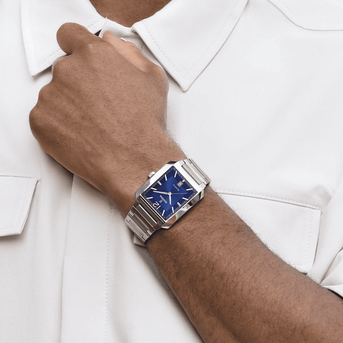 On the Square Quarz Uhr